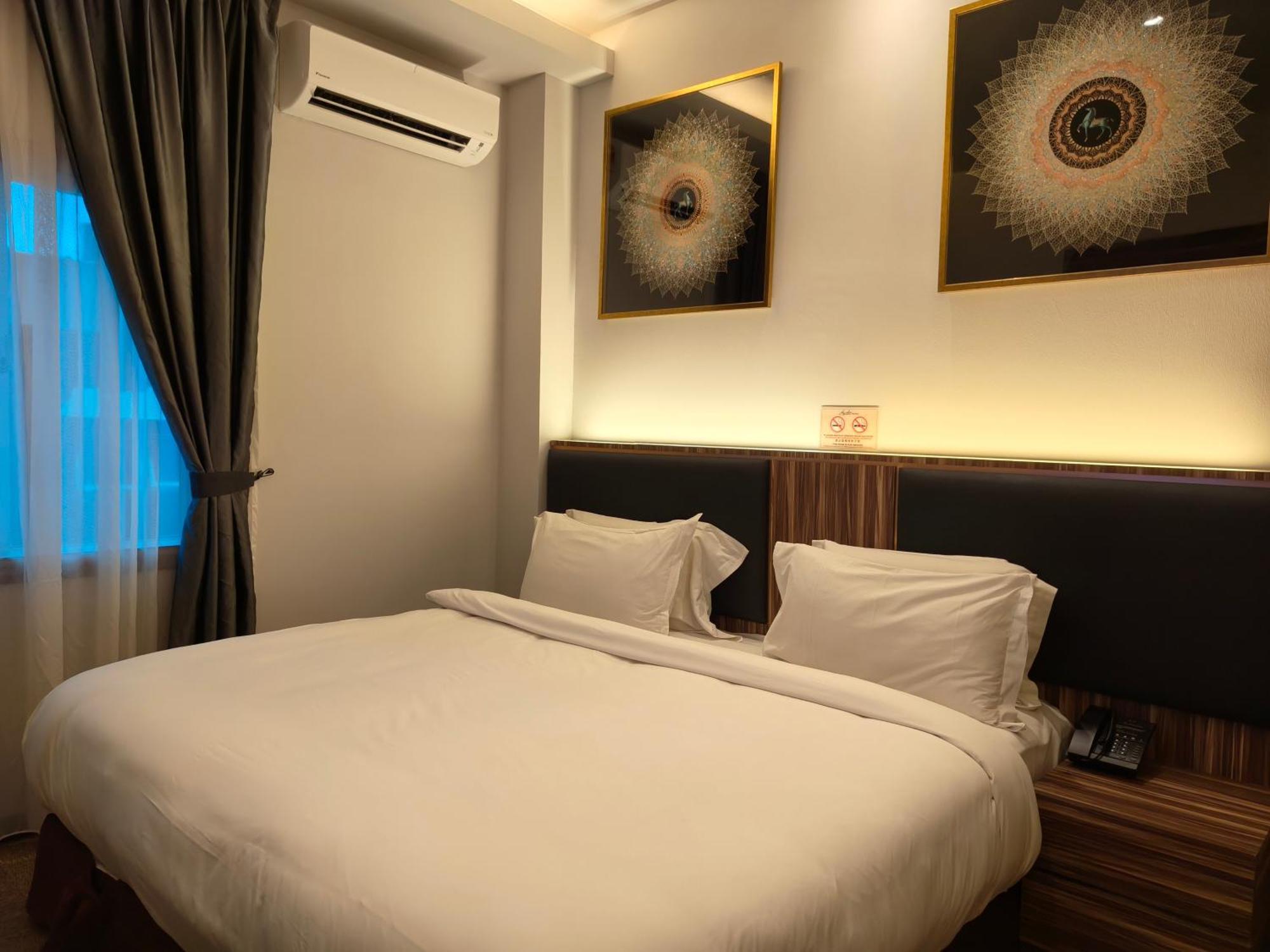 Asiatic Hotel Malacca Bagian luar foto