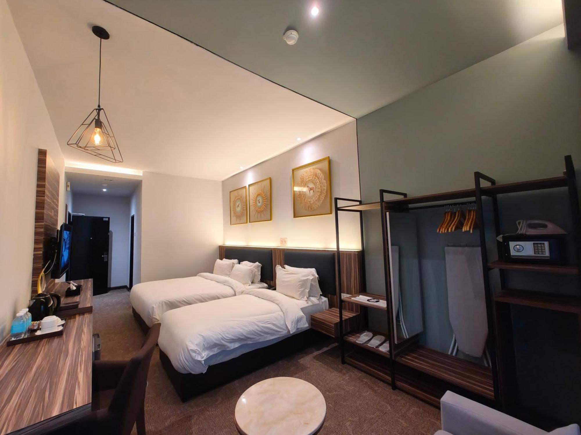 Asiatic Hotel Malacca Bagian luar foto