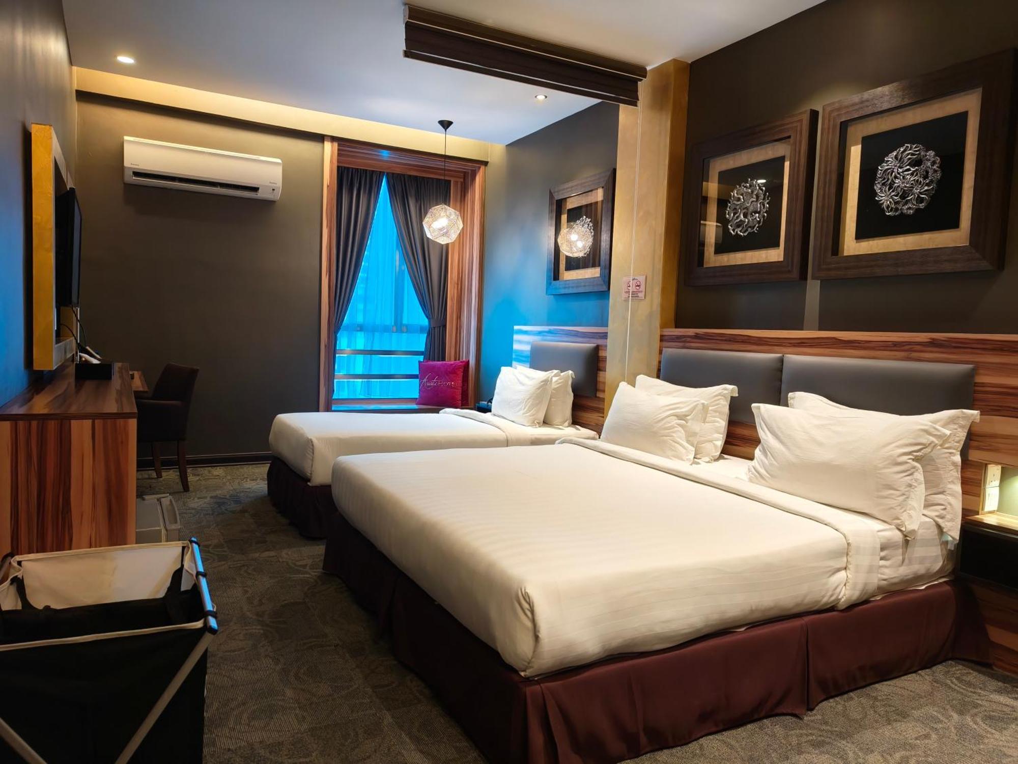 Asiatic Hotel Malacca Bagian luar foto